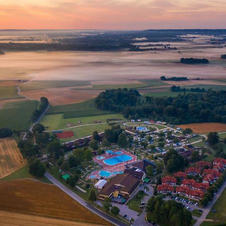 Terme Banovci - Hotel Zeleni Gaj 维尔兹 外观 照片