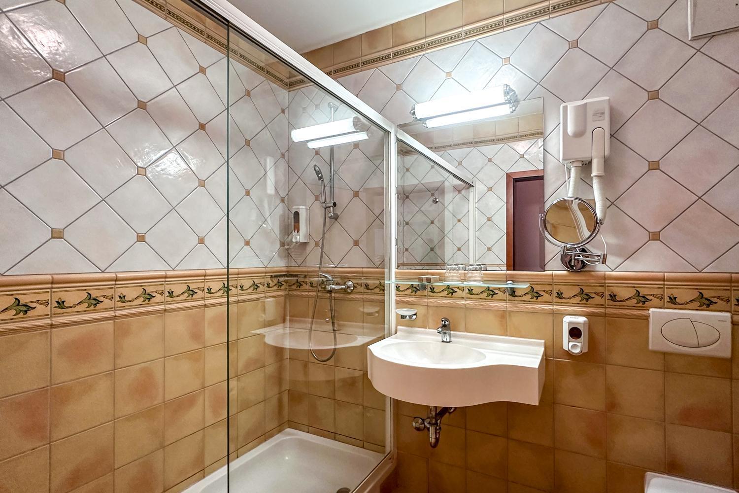 Terme Banovci - Hotel Zeleni Gaj 维尔兹 外观 照片
