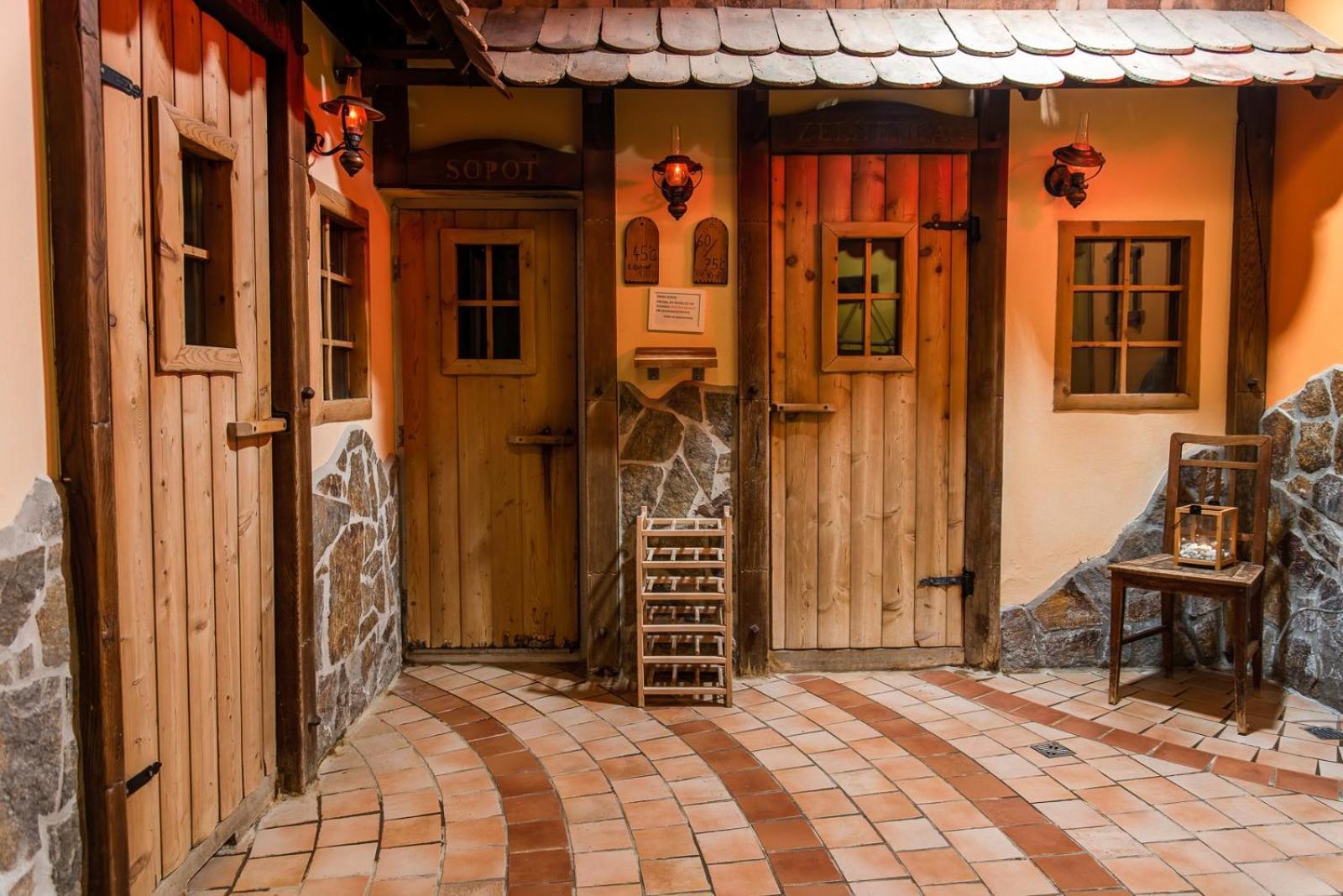 Terme Banovci - Hotel Zeleni Gaj 维尔兹 外观 照片