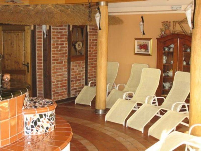 Terme Banovci - Hotel Zeleni Gaj 维尔兹 外观 照片